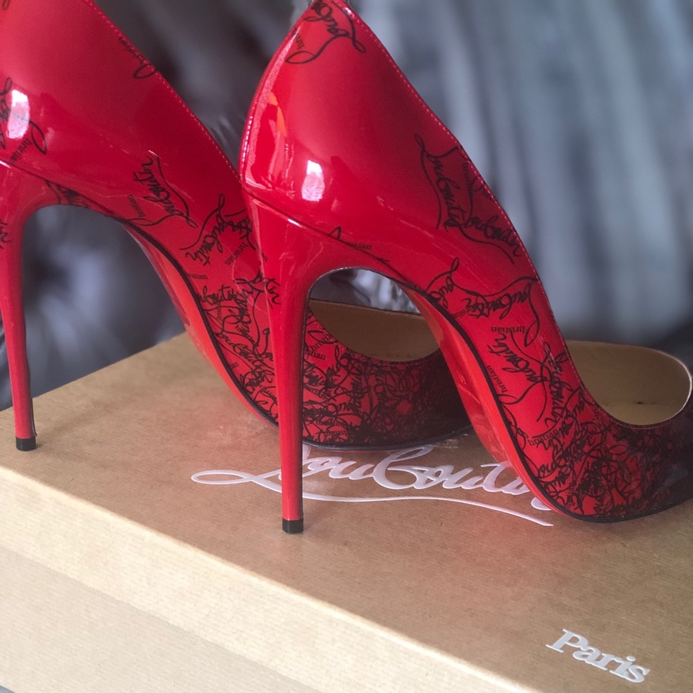 SOLD SOLD Christian Louboutin size 41,
